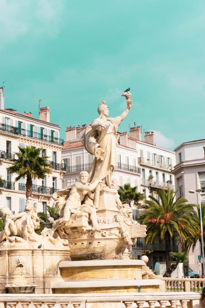 bilingual virtual assistant services in Toulon France